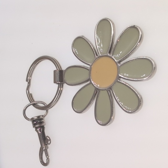 Floral Keychain Daisy Bag Charm with Green and Yellow Accents - Picture 5 of 5